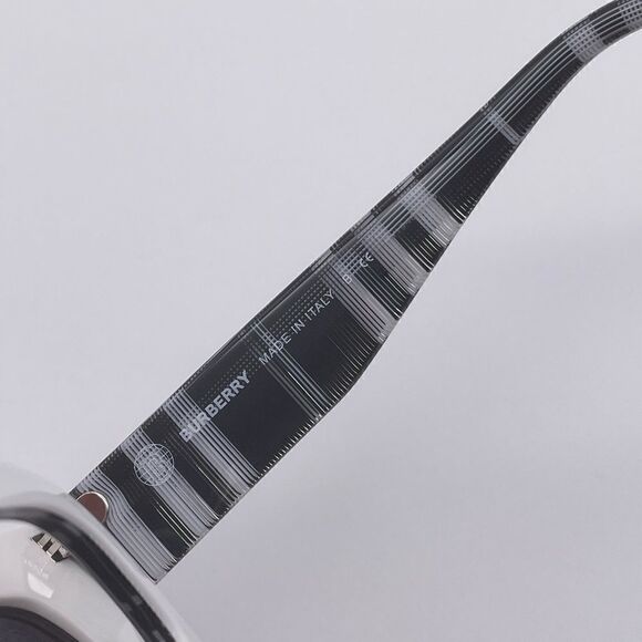 BRAND NEW BURBERRY BE4364 Kitty 39958G White/Gray Gradient Woman Sunglasses - Picture 3 of 10